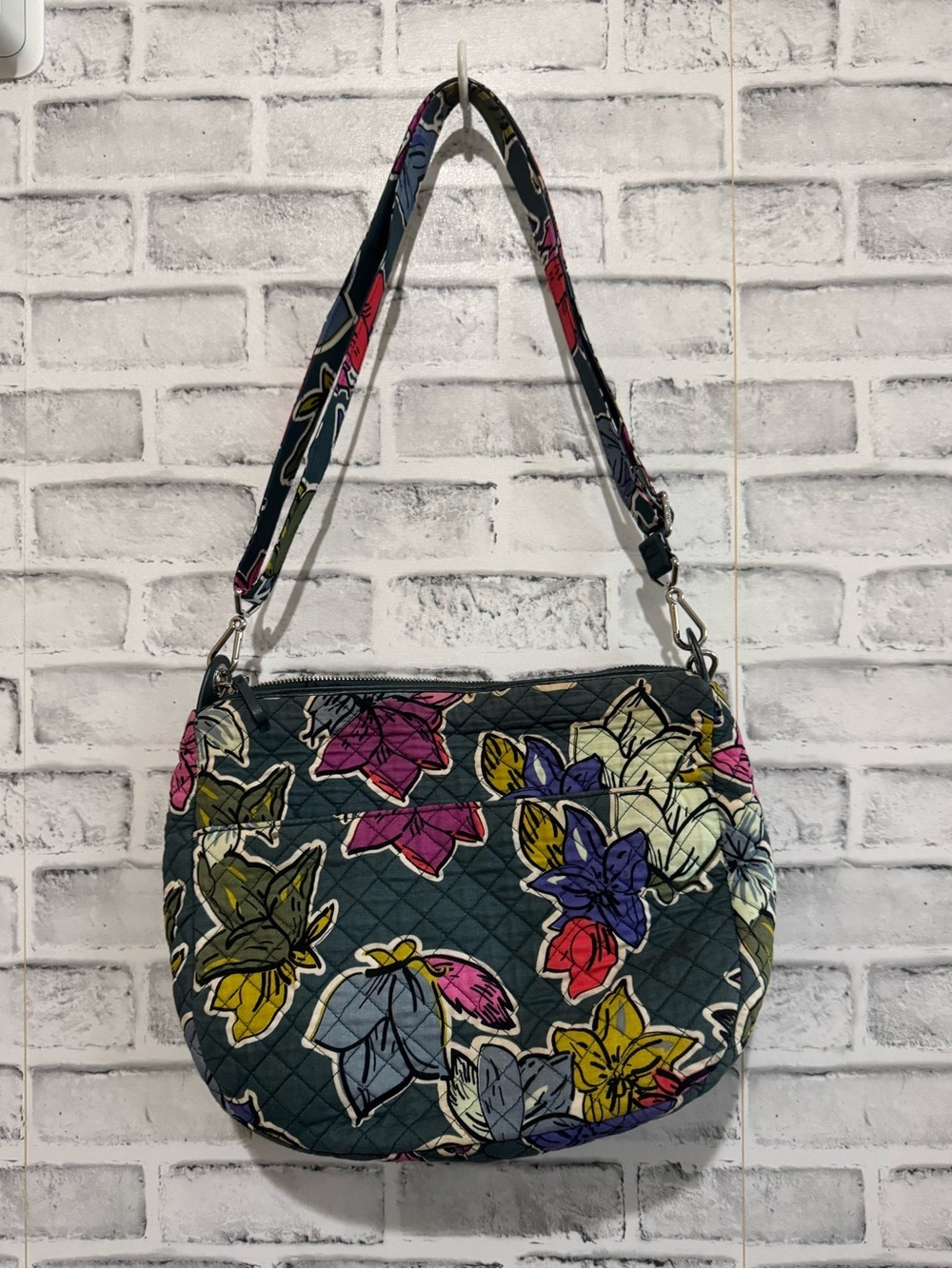 Vera Bradley falling leaves Carson crossbody green floral bag - Picture 2 of 3